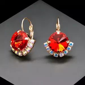 Auskari "Klaris V (Light Siam)" ar Swarovski™ kristāliem