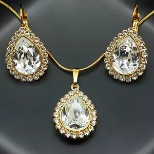 "Celestial Drop" jewelry set with Crystals From Swarovski™