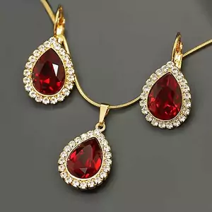 "Celestial Drop (Siam)" jewelry set with Crystals From Swarovski™