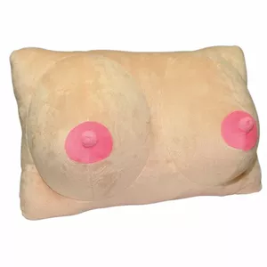 Plush Pillow krūtis — ādas krāsas plīša spilvens, 24×37×19 cm, 100% poliesters