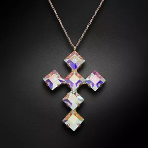 "Uni (Aurore Boreale)" pendant with Crystals From Swarovski™