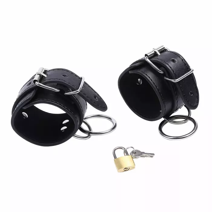 Wrist Restraints OHMAMA FETISH O-ring locked Photo 7
