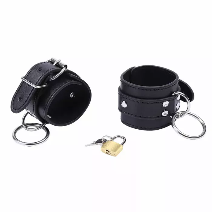 Wrist Restraints OHMAMA FETISH O-ring locked Photo 9