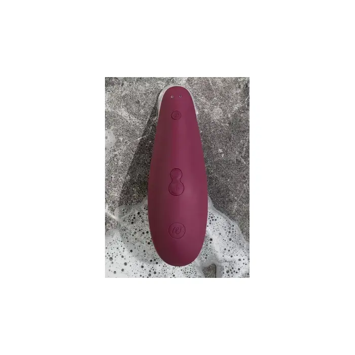 WOMANIZER Classic 2 masturbators Photo 4