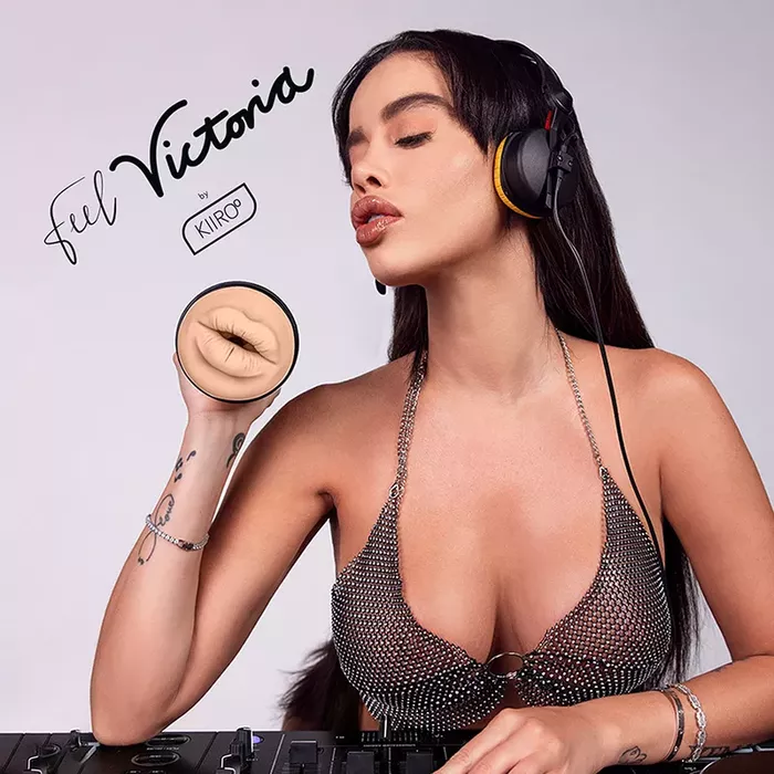 Мастурбатор Kiiroo FeelVictoria June Photo 14