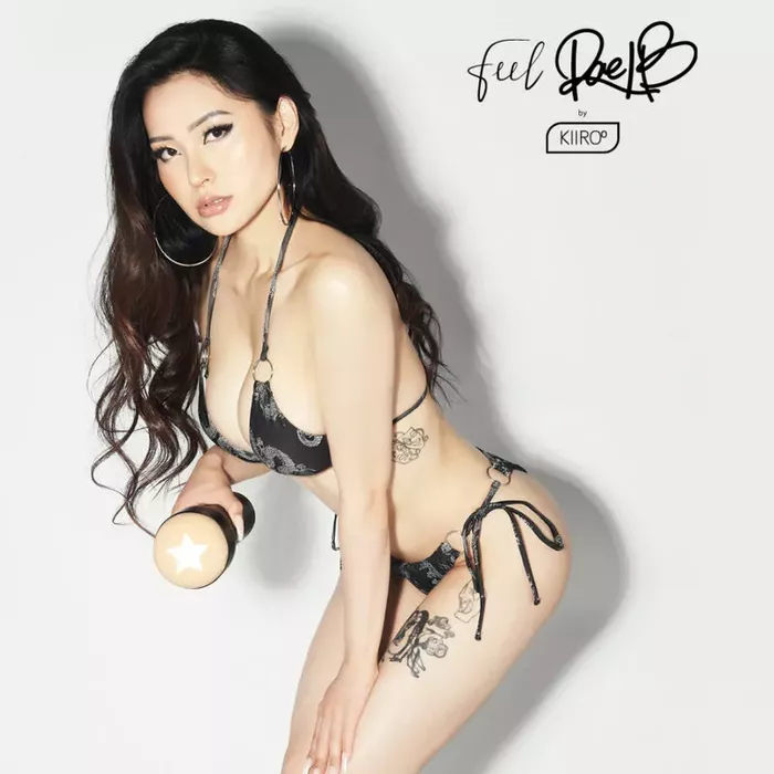 Masturbators Kiiroo Feel Rae Lil Black — 22×8.4 cm Photo 7