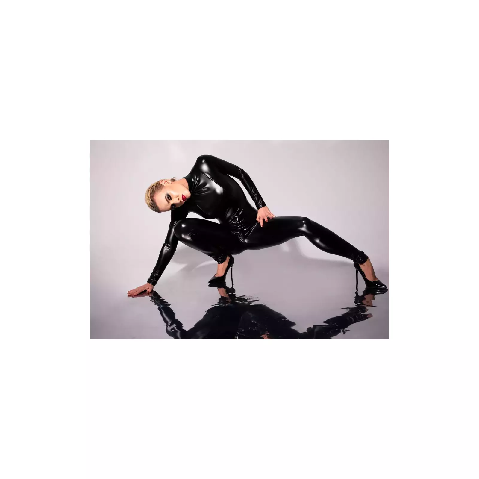 Noir kombinezons ar rāvējslēdzēju S - Modelis 27307821021 Photo 3