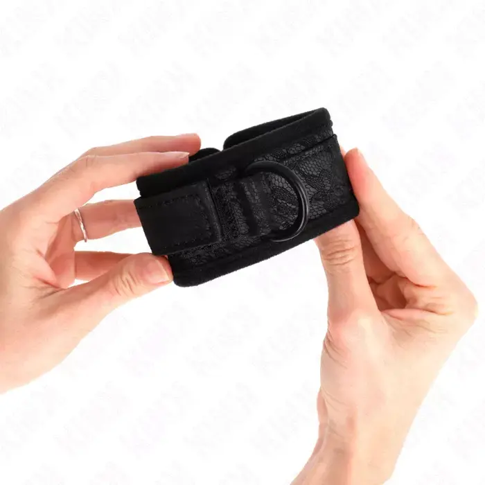 Wrist cuffs KINK WRIST RESTRAINT DARK LACE 20–29×5 cm Photo 3