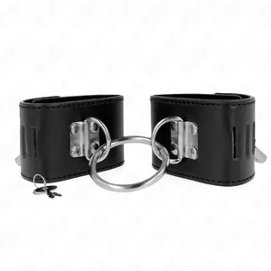 Фиксирующие наручники KINK WRIST RESTRAINT регулируемые 16–23 см x 5,5 см, кожа, кольцо и замок, чёрные