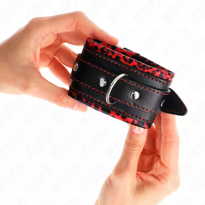 Fur-lined wrist restraints KINK WRIST RESTRAINT 17–29×6 cm Photo 3