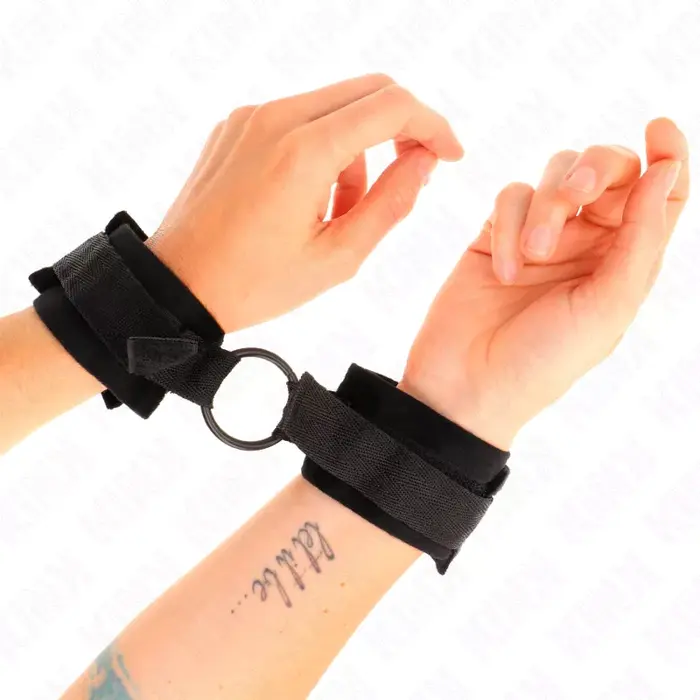 Fur hand cuffs KINK WRIST RESTRAINT D-241091 Photo 4