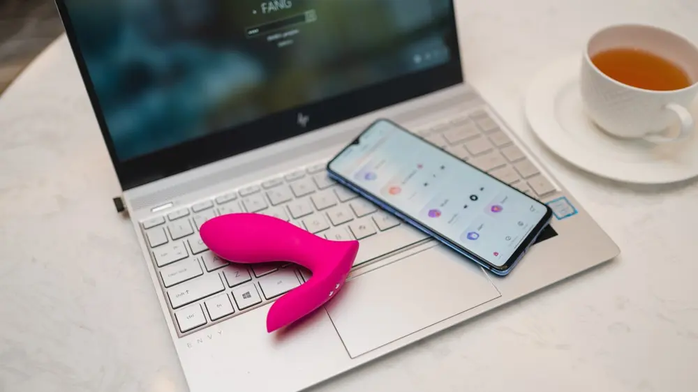Vibrator LOVENSE Flexer — silicone panty vibe, app-controlled Photo 13