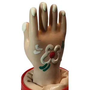 CONDOMERIE презерватив Hand Model 2 — авторский разрисованный декоративный одноразовый пакет