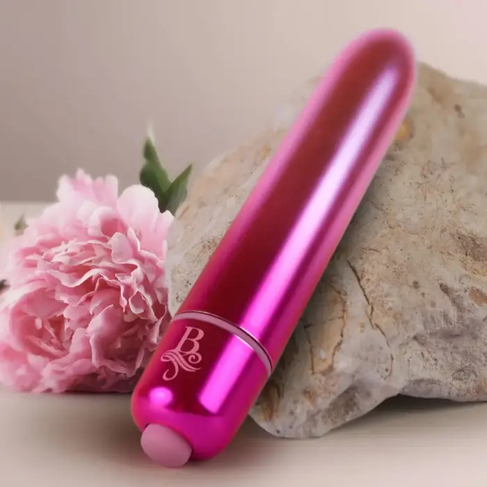 Vibrating bullet rocks off Courtesan Pink Photo 3