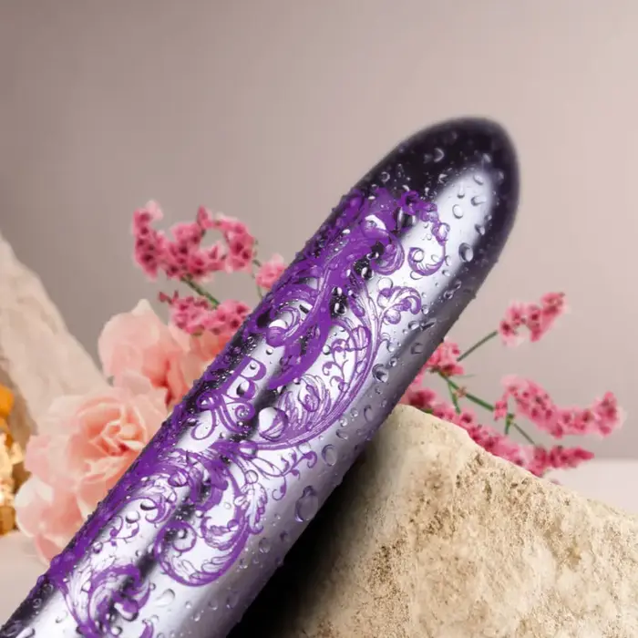 Vibrator rocks off RO-90 Duke of Swoon Photo 3