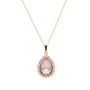 Kulons "Debesu Piliens (Rose Water Opal)" ar Swarovski™ kristāliem