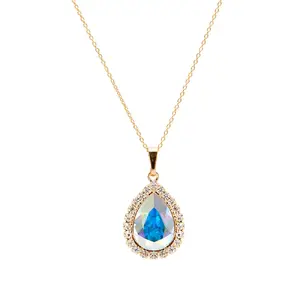 Kulons "Debesu Piliens (Aurora Borealis)" ar Swarovski™ kristāliem