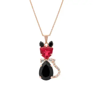 Kulons "Saulainā Kaķene (Scarlet / Jet)" ar Swarovski™ kristāliem