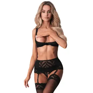 Apakšveļas komplekts OBSESSIVE Shelf Bra Set S/M — ar stīpiņām shelf-krūšturis, josta ar piekārēm, atvērtas biksītes, izmērs S/M