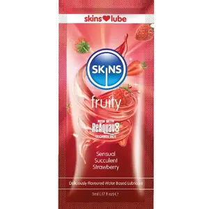 Водная ароматизированная смазка SKINS Fruity Strawberry одноразовая 5 мл