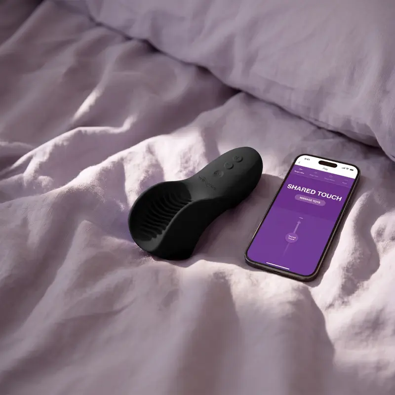 We Vibe Shared Touch Couples Vibrator Black Photo 8